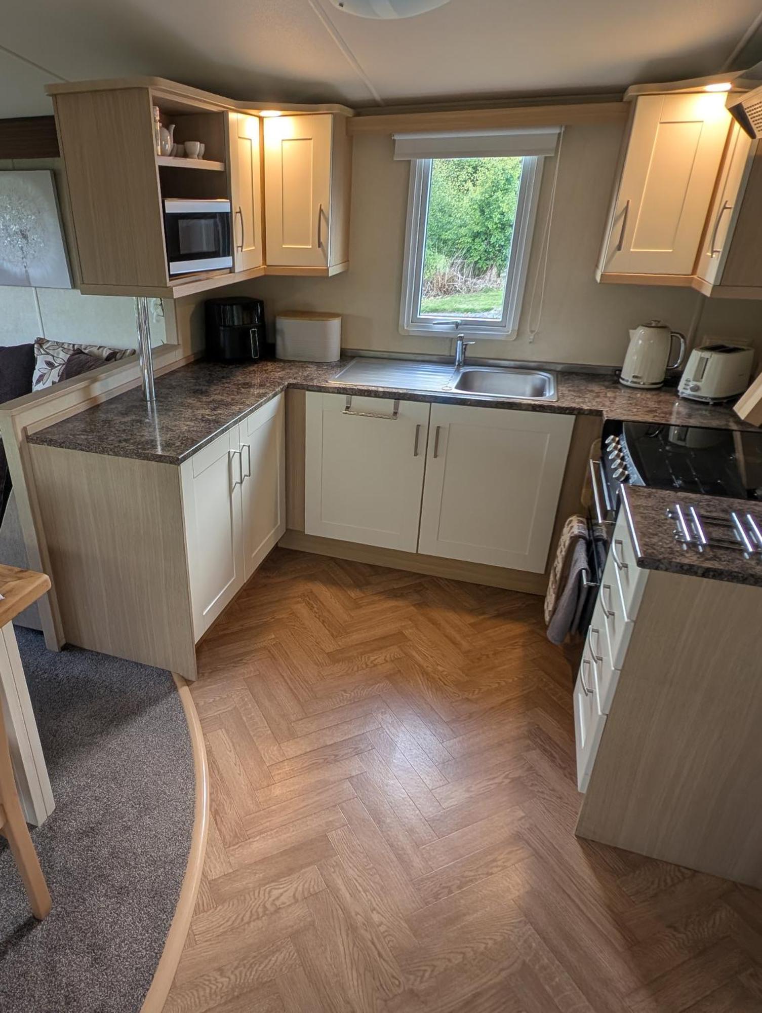 Red Squirrel Holiday Home In The Countryside, 10 Mins To Lligwy Beach Llandyfrydog Buitenkant foto